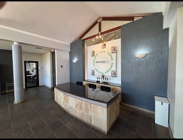 377M² OFFICE FOR SALE IN LA LUCIA